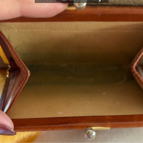 Vintage Dooney & Bourke Stylish Brown and Tan Leather Clutch - Picture 7 of 9